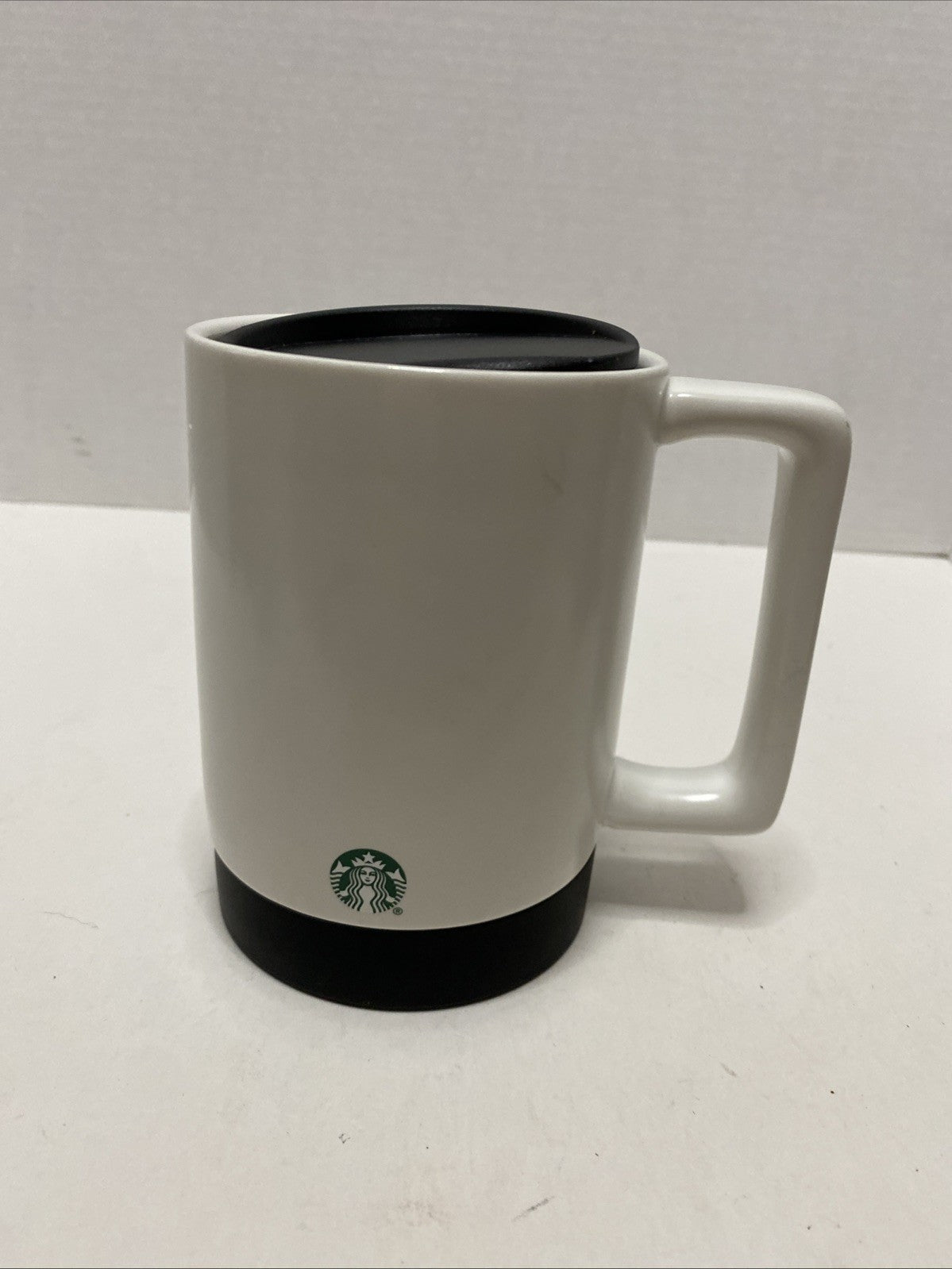 STARBUCKS Travel Mug 14 Oz White With Black Lid and Rubber Bottom