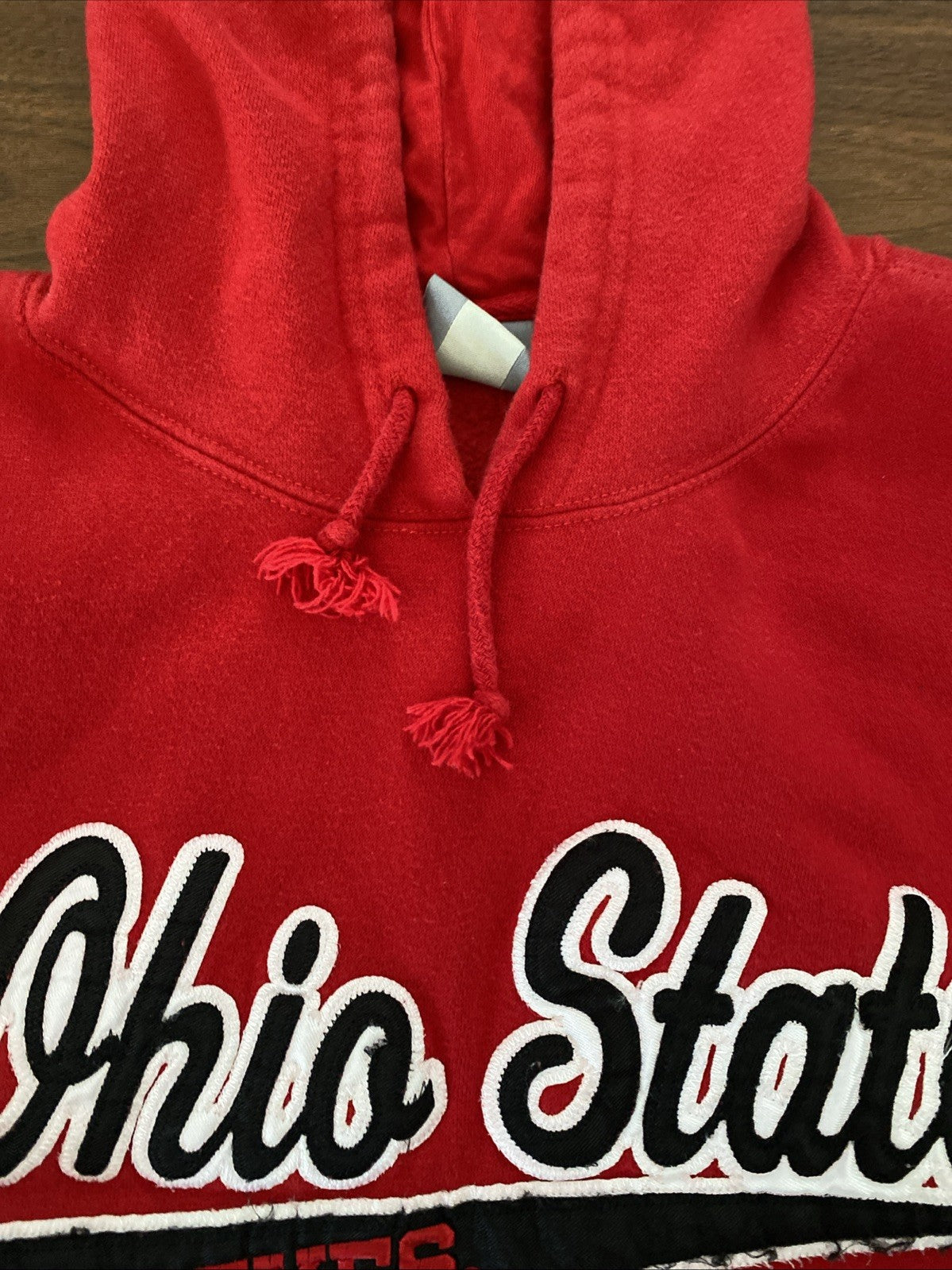 J America OSU Ohio State Buckeyes Men's Long Sleeve Red Sweatshirt Hoodie Medium