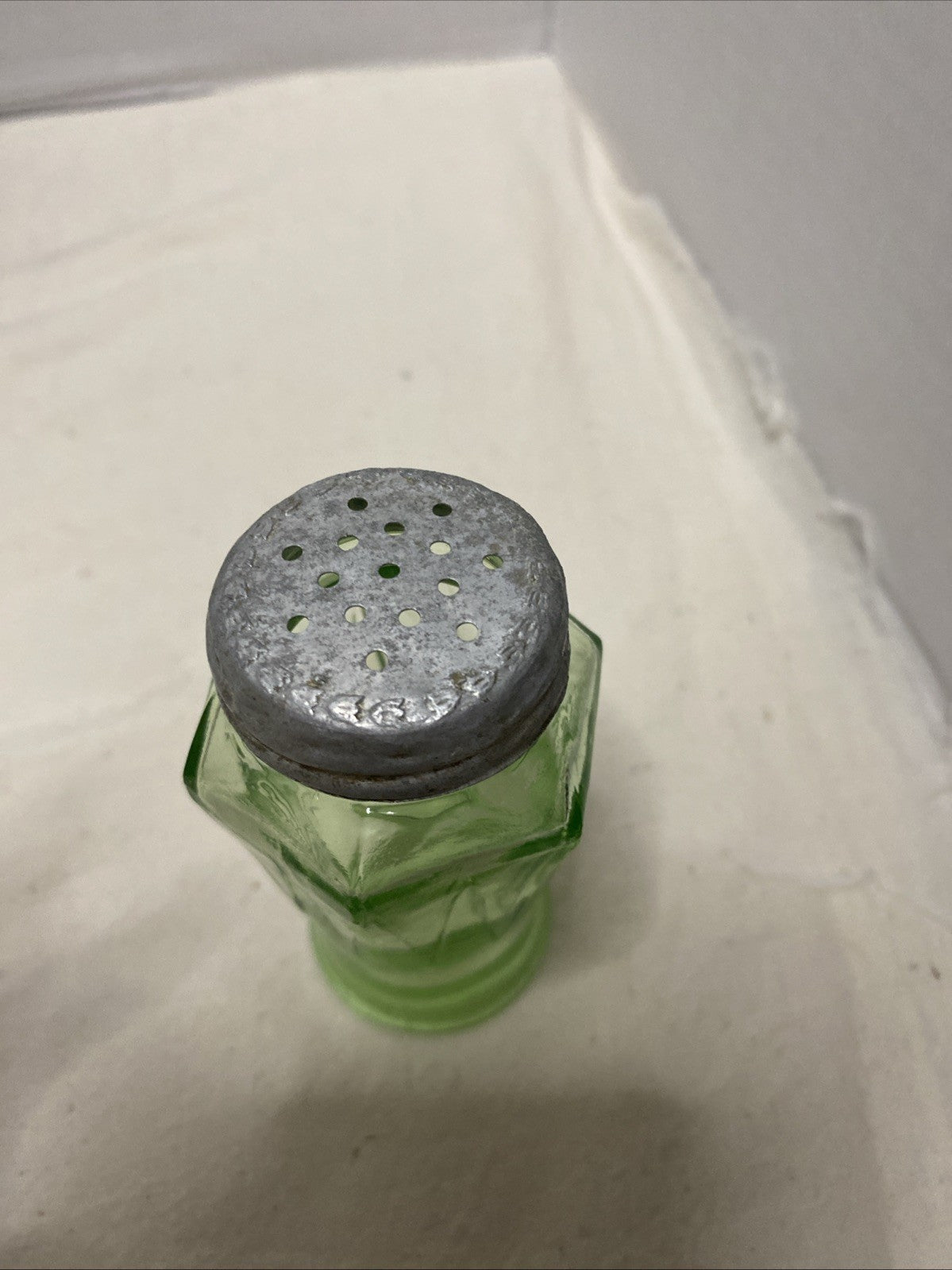 VINTAGE Uranium Green Glass HAZEL ATLAS Salt Pepper Shaker