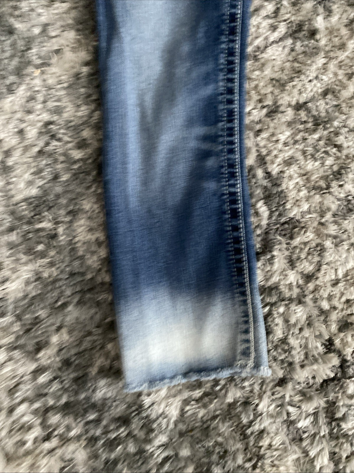 BKE Buckle  Stella Skinny Women’s Jeans Size 27L x 22 Cut Off