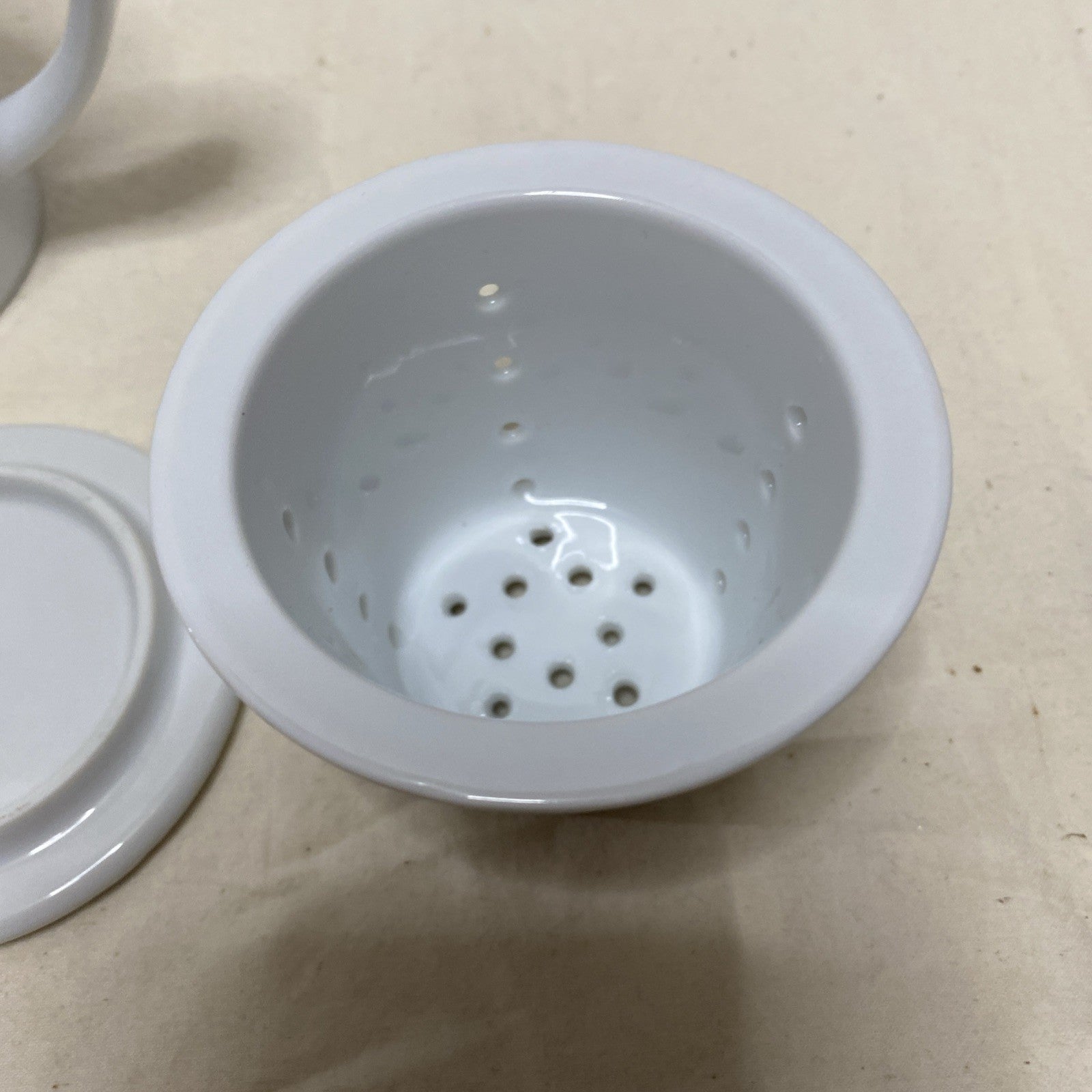 Towin China Cottage Tea Infuser Cup With Lid
