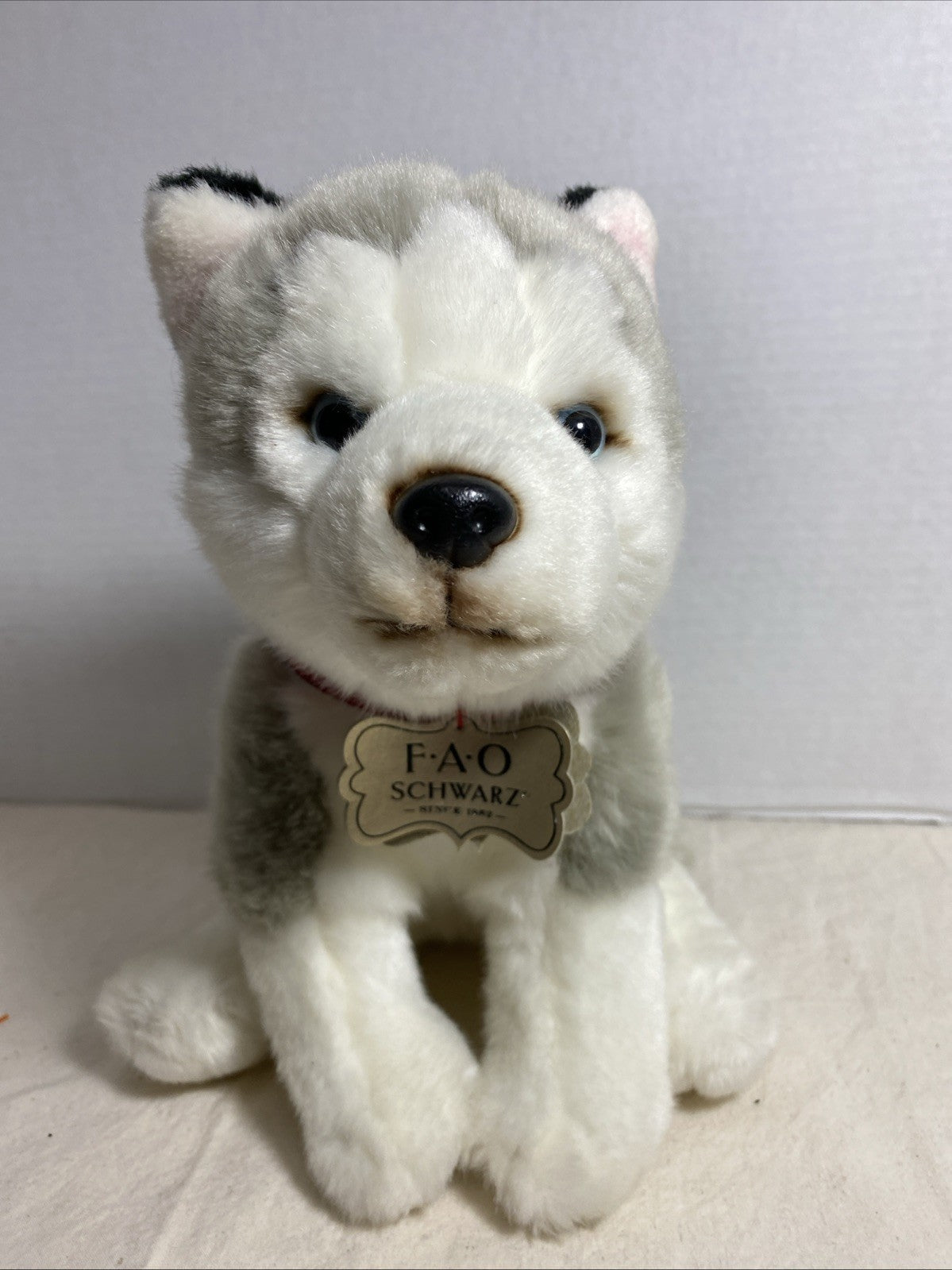 FAO Schwarz SIBERIAN HUSKY Wolf Puppy Dog 10" Plush Red Collar 2018 Toy Blue Eye