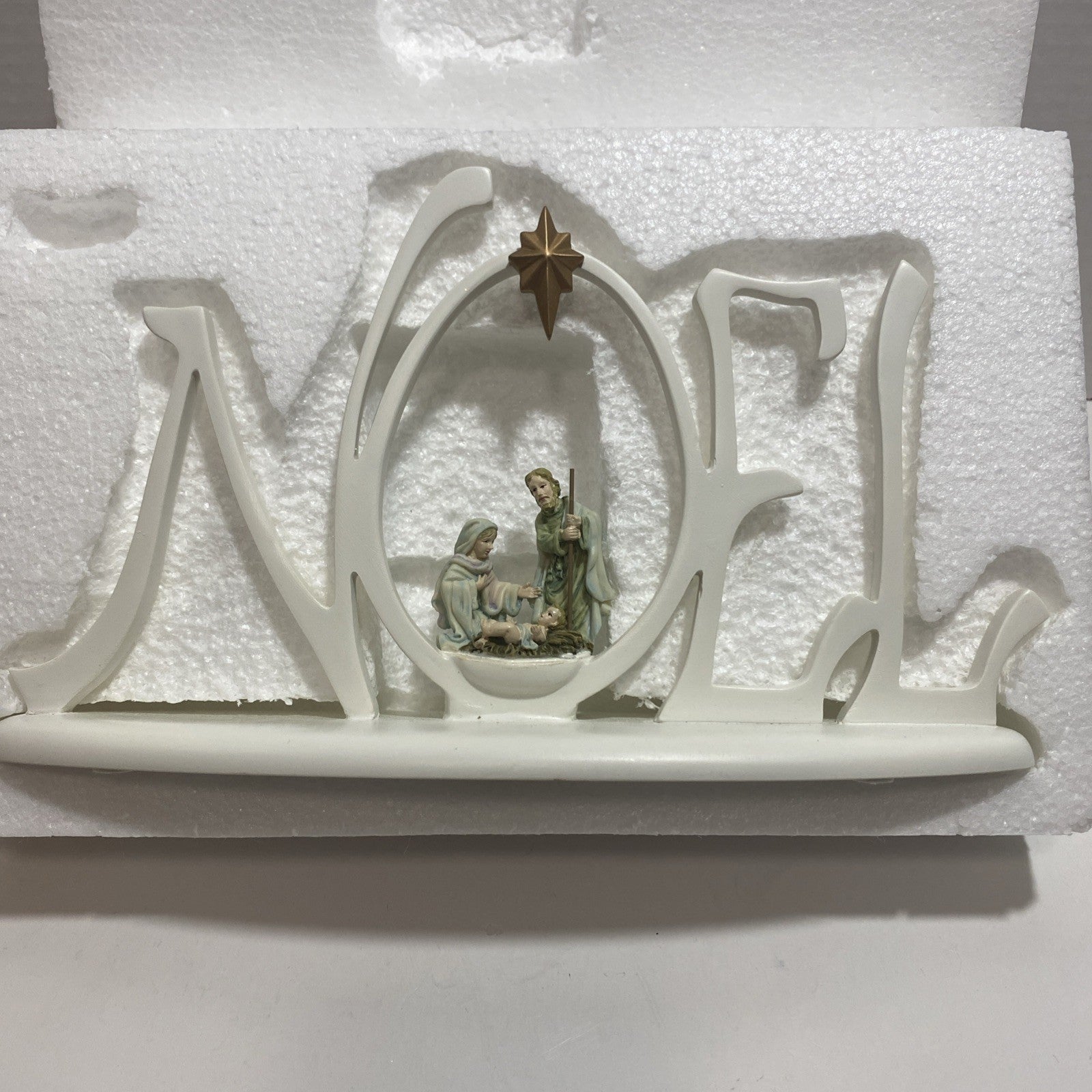 Avon let the light shine Noel nativity Noel nativity scene
