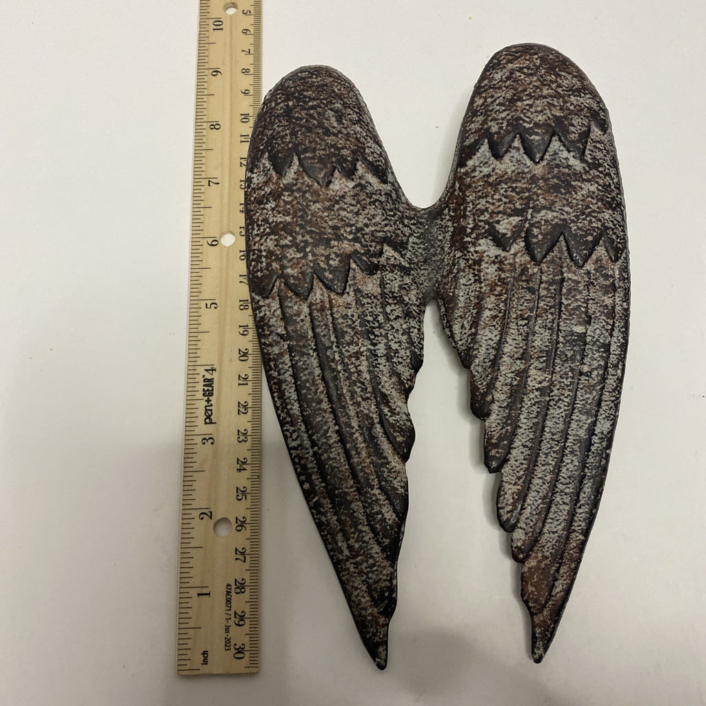 ANGEL WINGS WALL DECOR CAST IRON METAL DISTRESSED RETRO HANGING DECORATION.