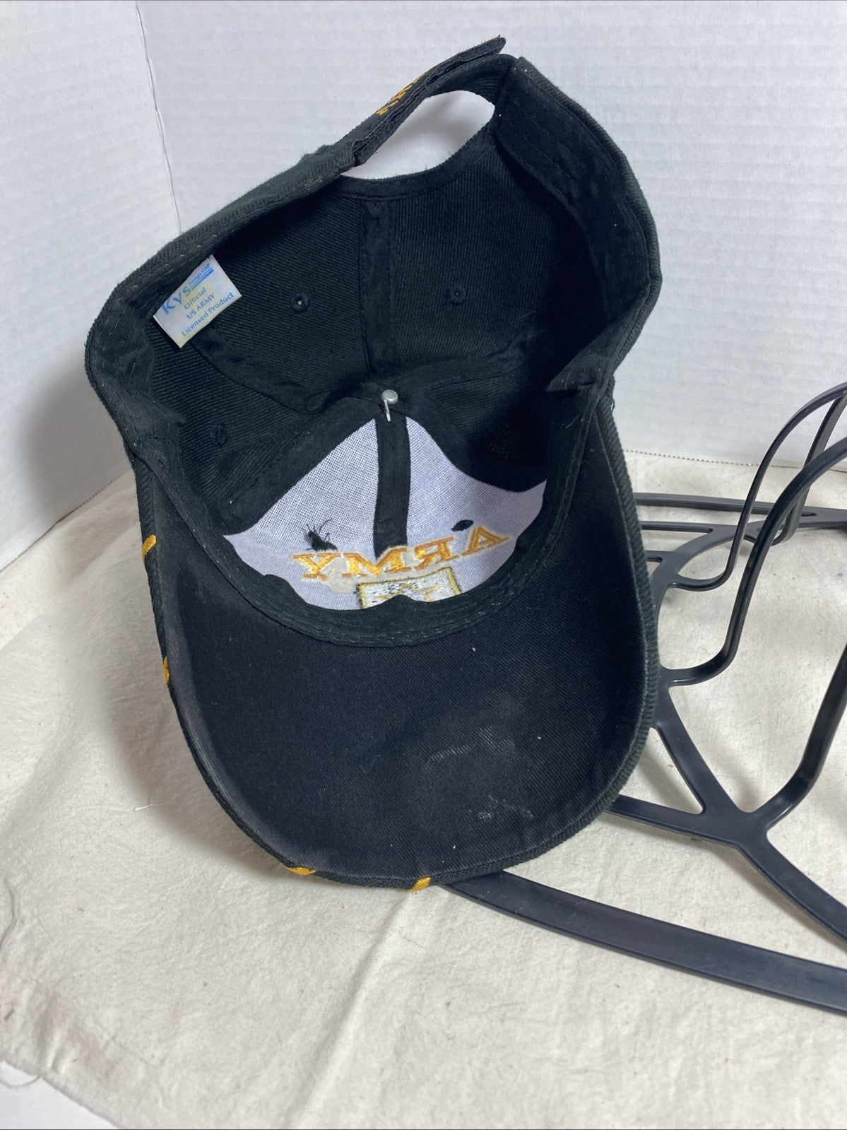US Army Officially Licensed Star Logo Gold Trim Black Baseball Cap