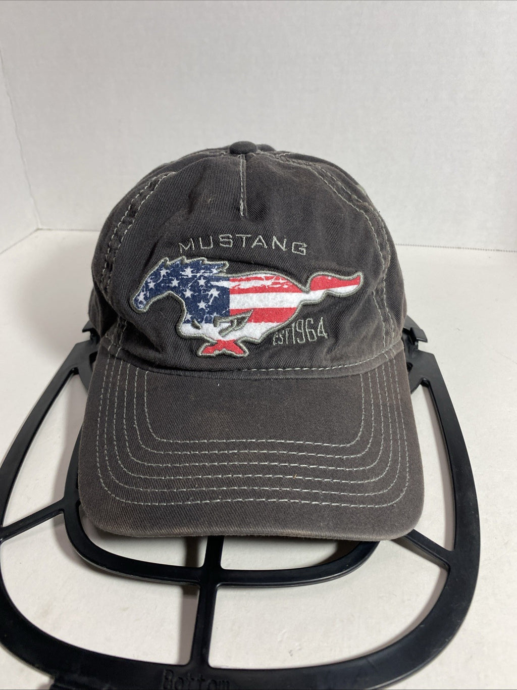 Mustang Est 1964 American Flag Designed Snapback Unisex Hat TB Headwear NWT