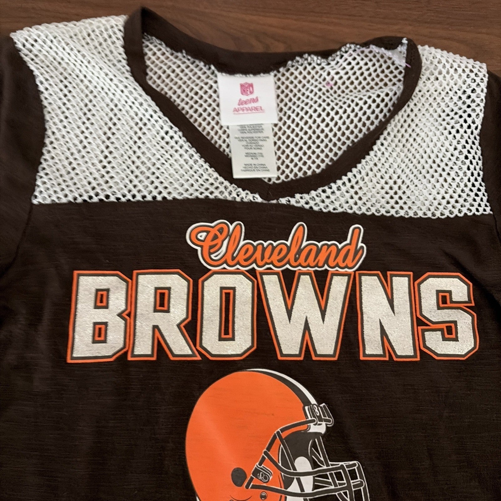 NFL Teens Apparel Medium 7/9 Cleveland Brown Mesh Shoulder Short Sleeve Shirt