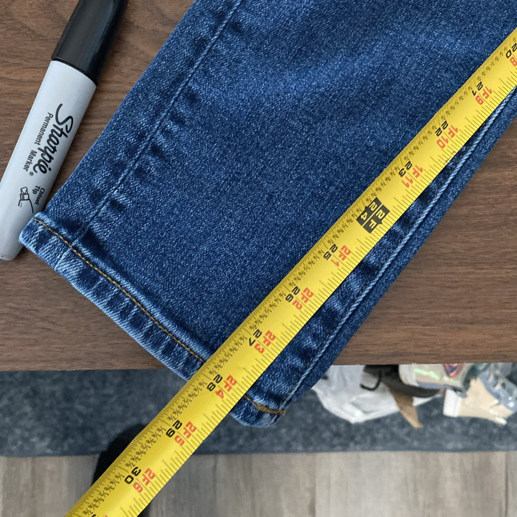 American Eagle next level flex 28X 30 women’s jeans Distressed
