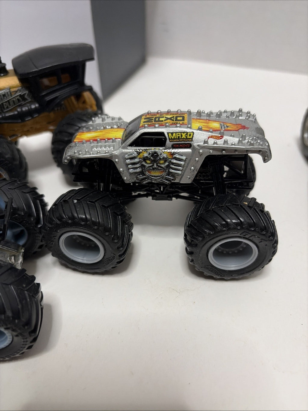 Monster Jam Lot Of 8 Diecast 1:64 Scale Monster Trucks