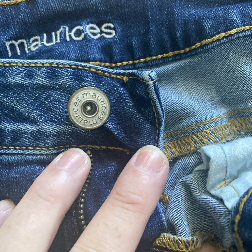 Maurices Jeans Womens 9/10 Blue Medium Wash Slim Straight Leg Distressed