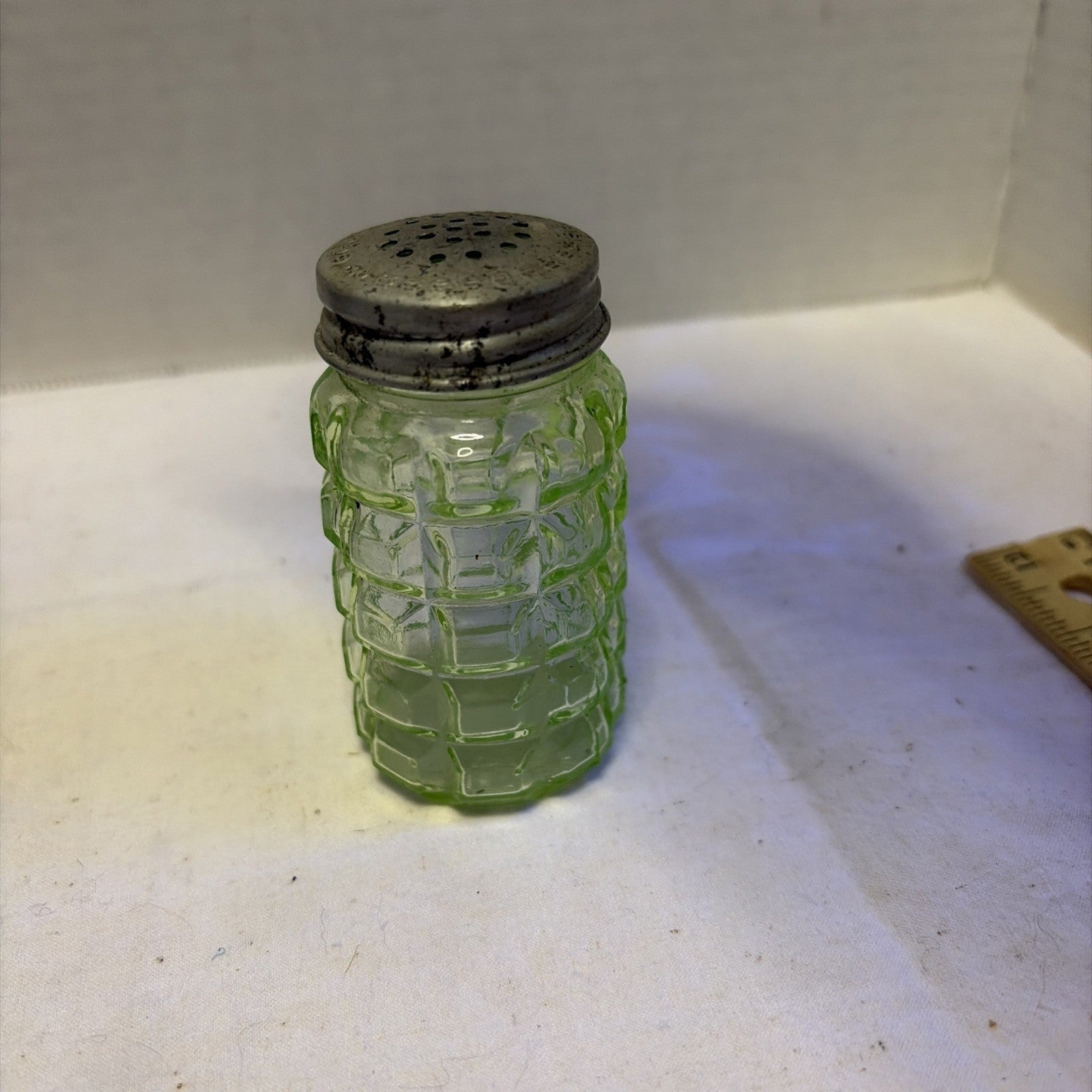 Vintage Uranium Waffle Block Or Cross-Cross Hazel Atlas Salt Shaker 1930s Glows