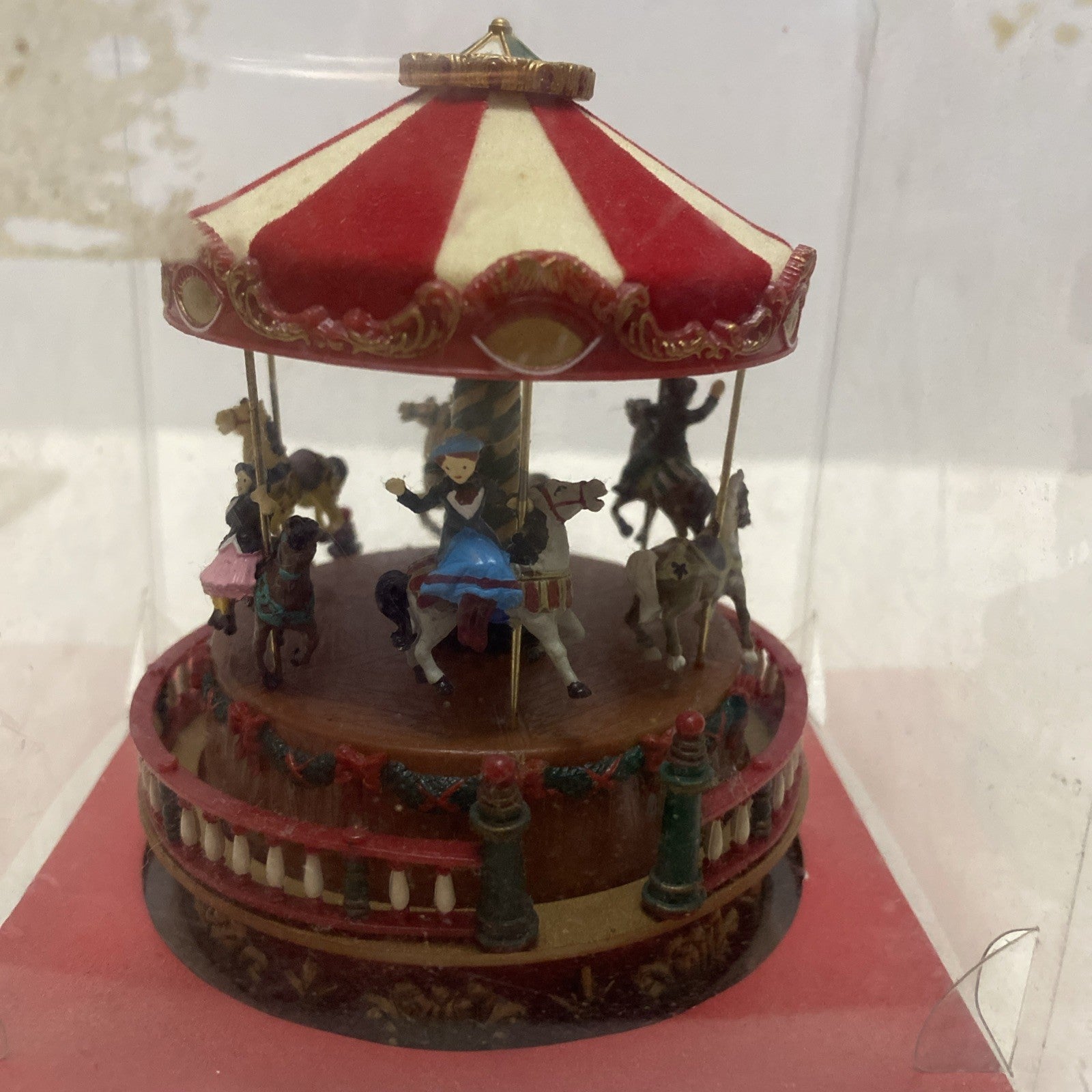 Mr Christmas 2009 Musical Carousel Miniature Plays “God Rest Ye Merry Gentlemen”