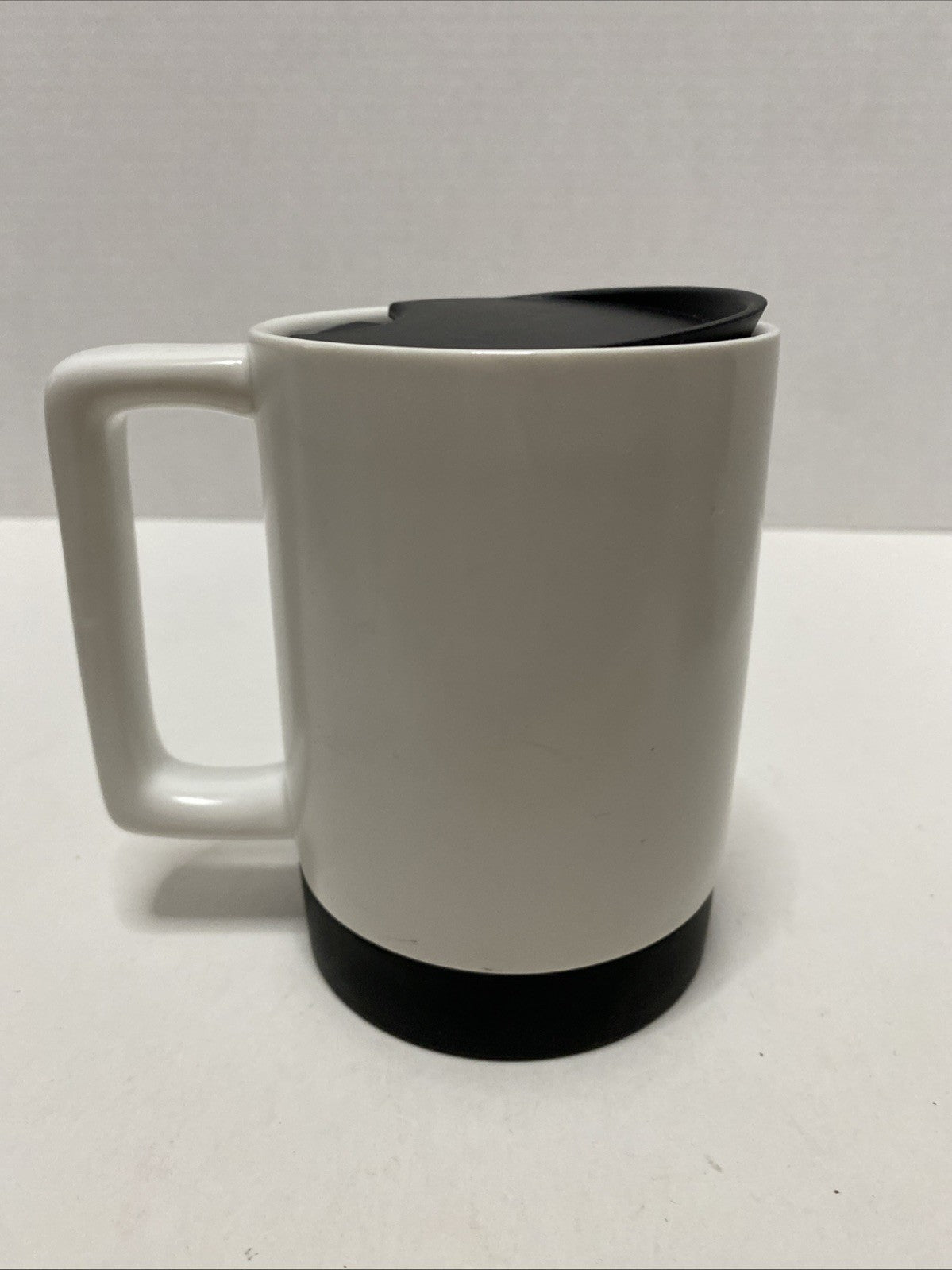 STARBUCKS Travel Mug 14 Oz White With Black Lid and Rubber Bottom