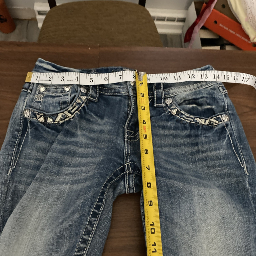Miss Me Boot cut Jeans Women’s size 25" X 31" (cut To 25) inseam Free Shipping