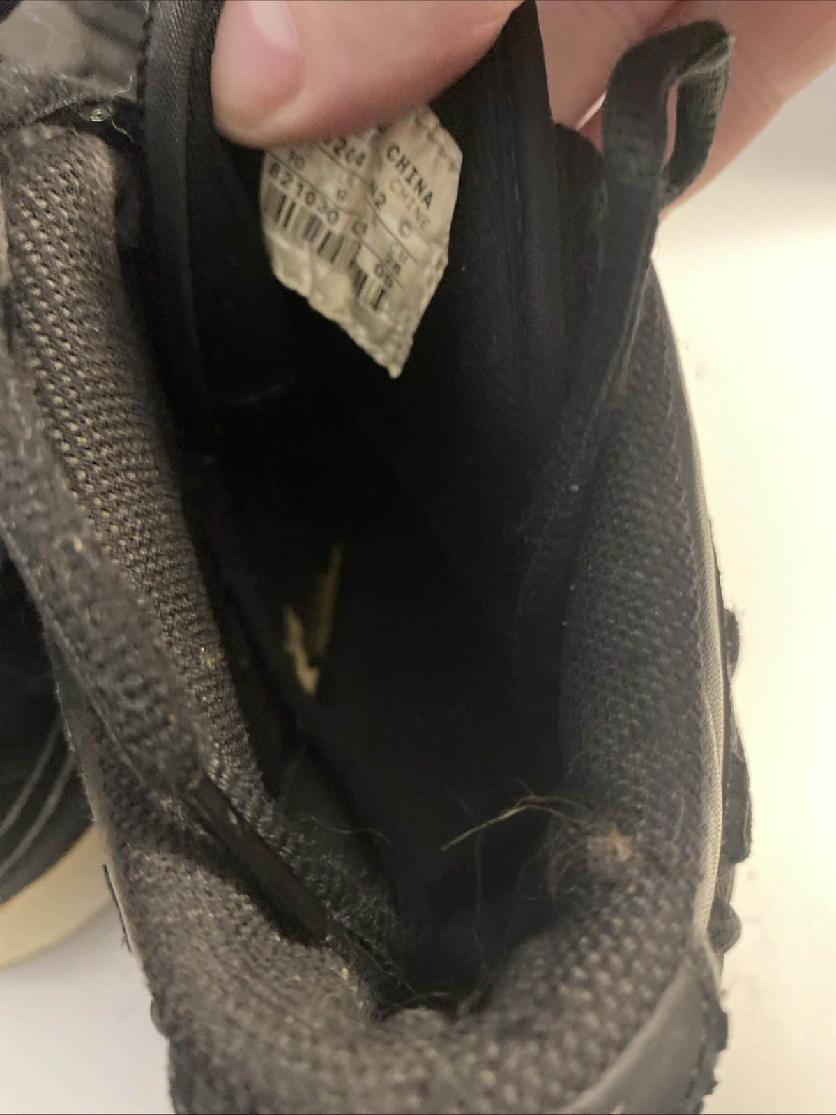 Nike Men's VTG Size 10 Football Black Closed Toe Lace-Up Sneakers
