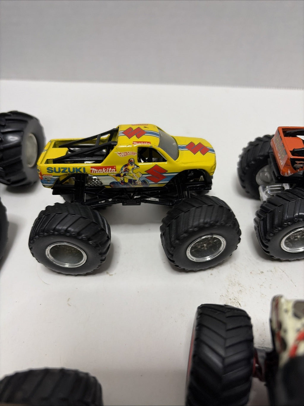 Monster Jam Lot Of 8 Diecast 1:64 Scale Monster Trucks