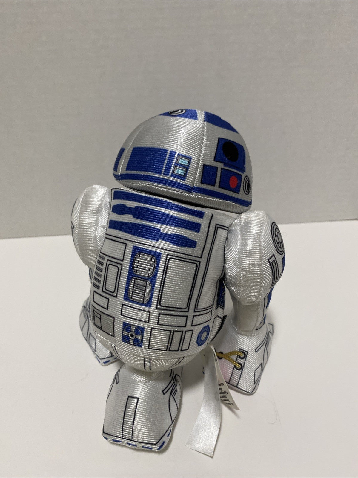 Disney Store Star Wars The Force Awakens R2-D2 Robot 8'' Plush (Head Turns)