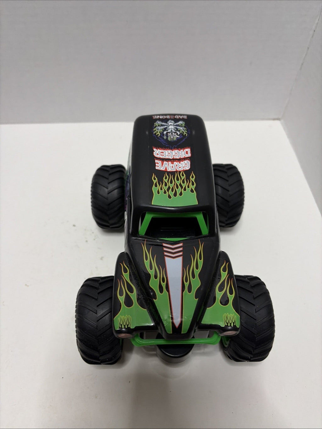 Hot Wheels Monster Jam Trucks Lot Of 2. 4”x7”. See Pic Batman And Grave Digger