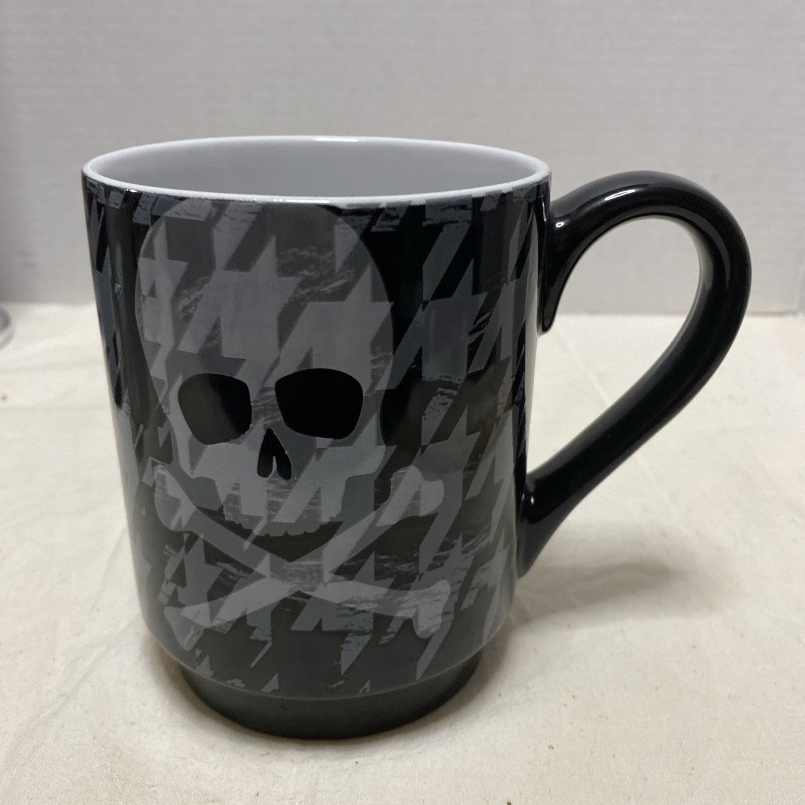 Skull & cross Bones Coffee Mug