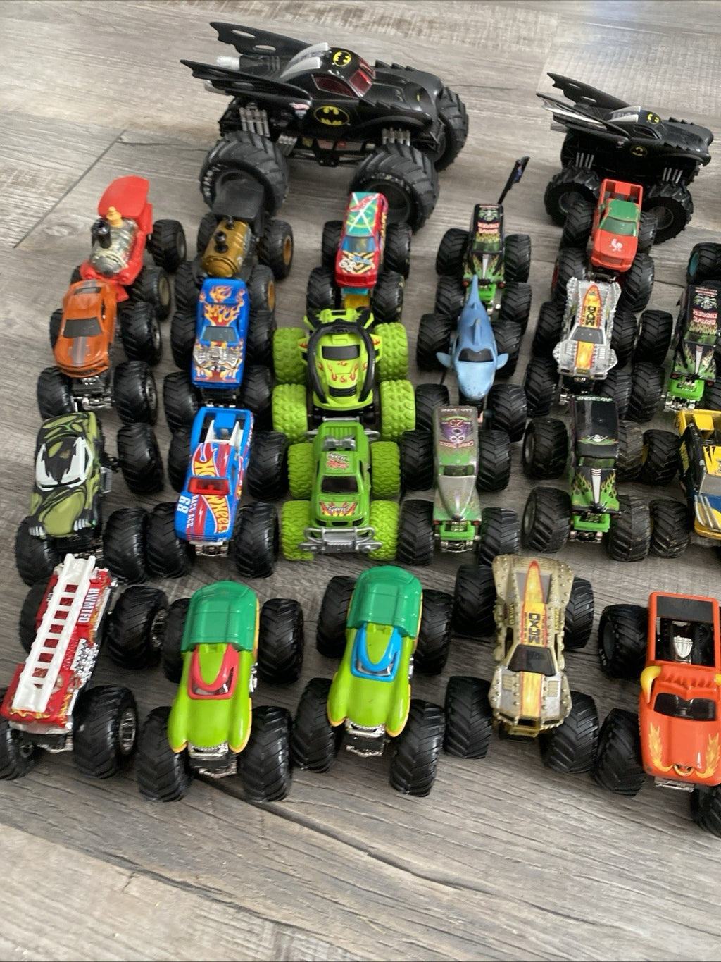 Hot Wheels 1:64 Monster Jam 4x4 Trucks - 37 Cars Batman, Grave Digger, And More