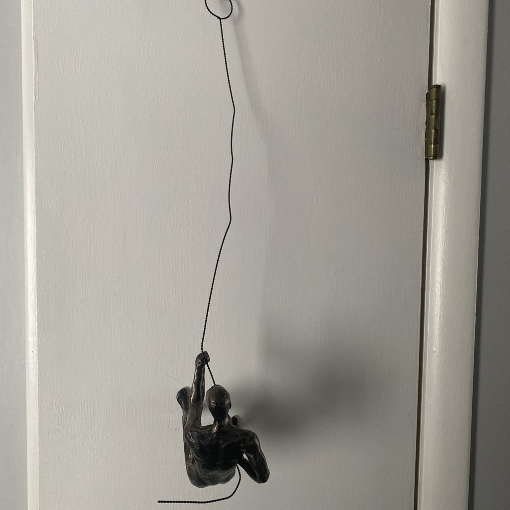 Modern Hanging Wall Figurines 'The Alpinist', Retro Stylish Resin Statue