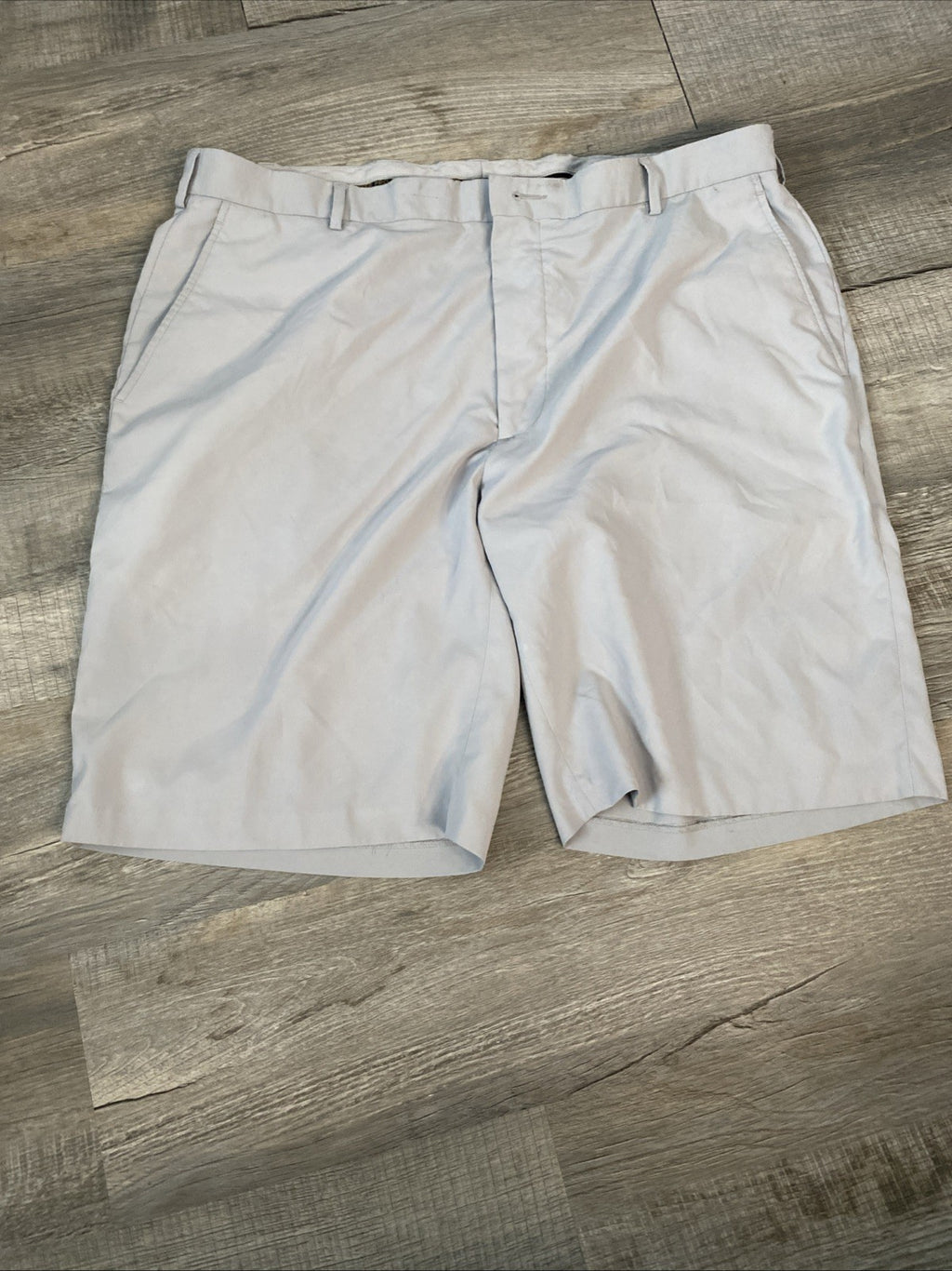 Joseph a banks Leadbetter golf size 42 cargo shorts gray