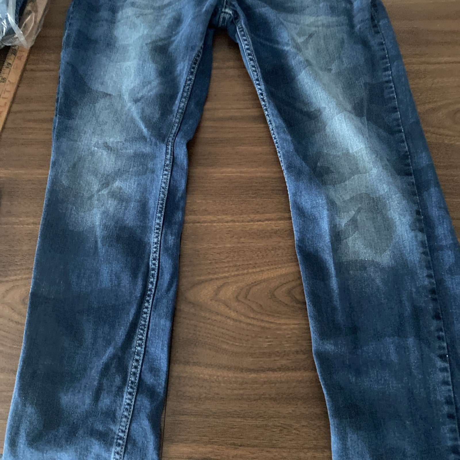 Echo unlimited size 34 skinny jeans black patch stressed jeans