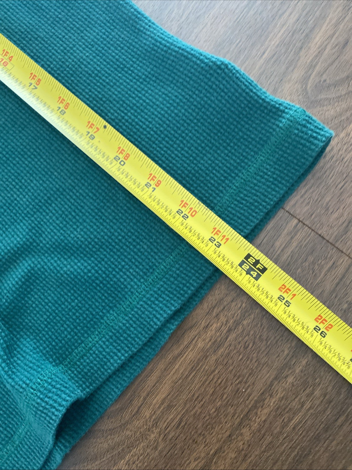 Old Navy unisex small green thermal California long sleeve shirt