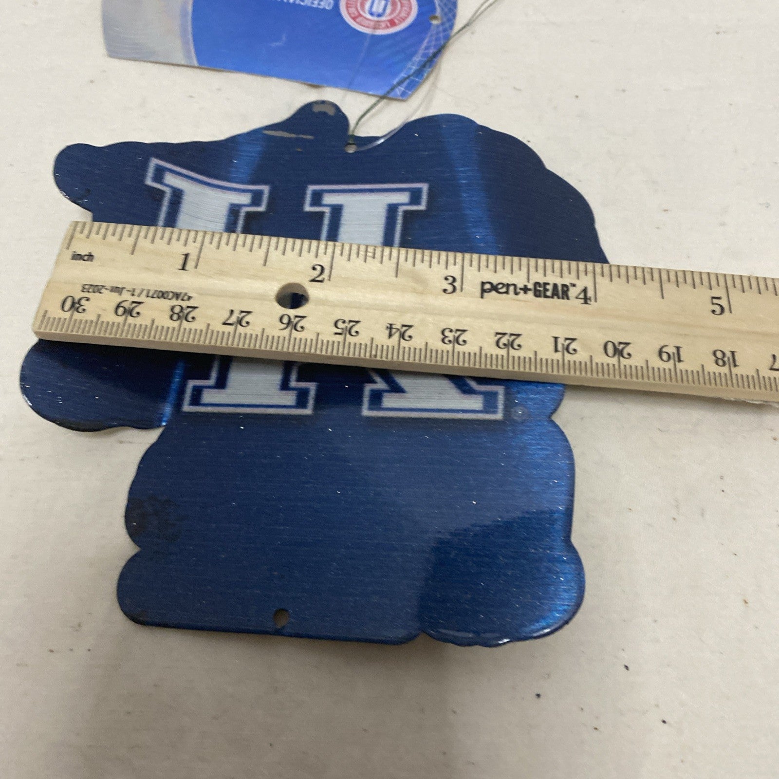 University of Kentucky WILDCATS UK with MASCOT Christmas Ornament