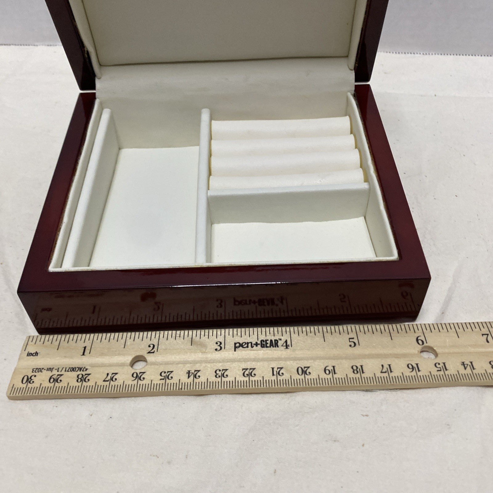 Rosewood Jewelry Box Made By Noble 6x5x2-3/4"