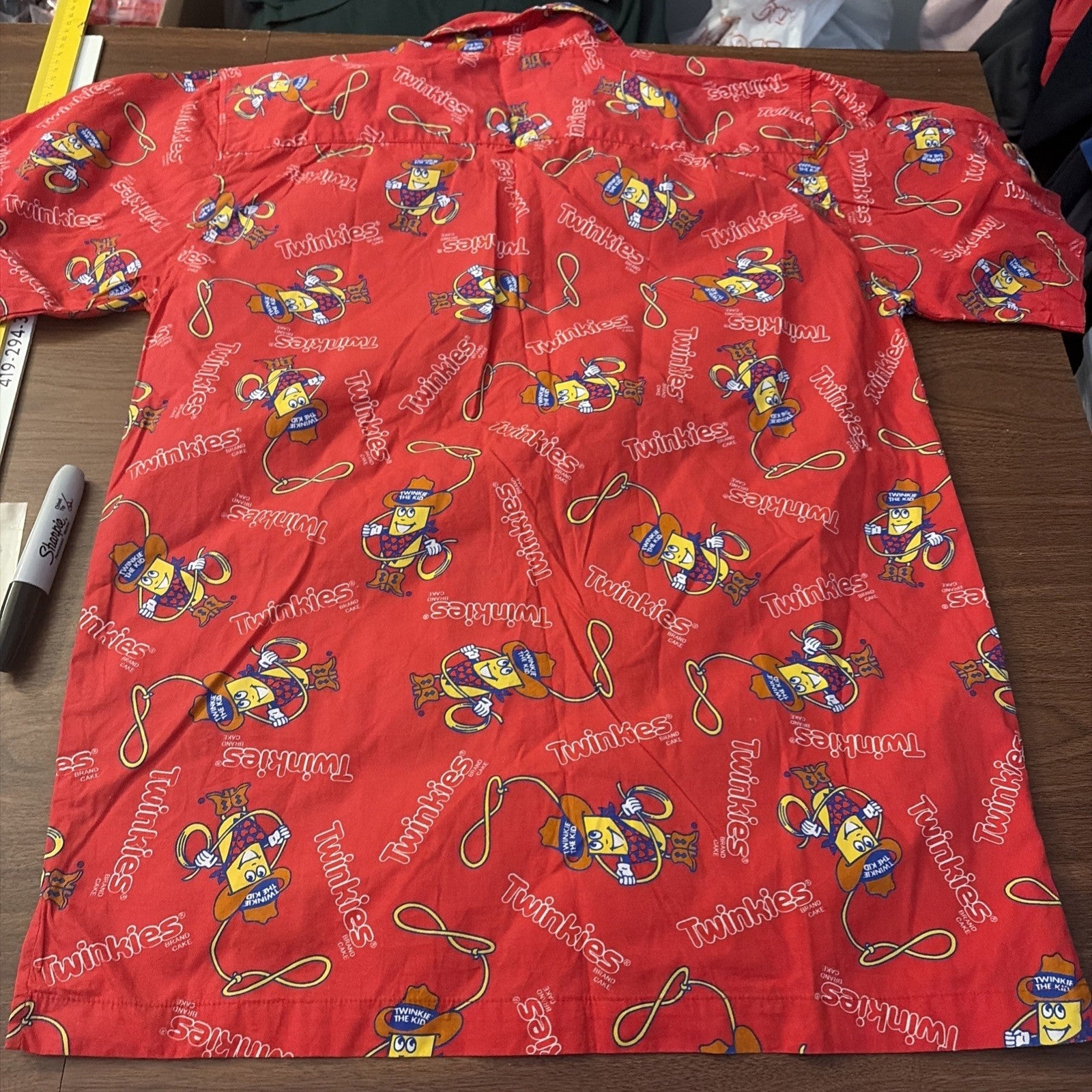 Hostess Men’s Medium Twinkie Hawaiian Shirt Short Sleeve Red