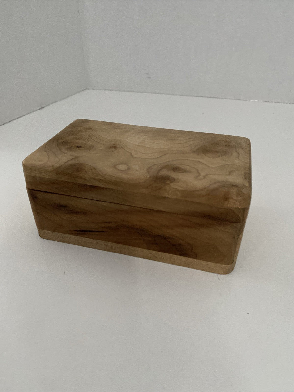 Elegant Wooden Box With Lid. Trinket Or Jewelry. 6 “ X 3.5 “ X 2 1/2”
