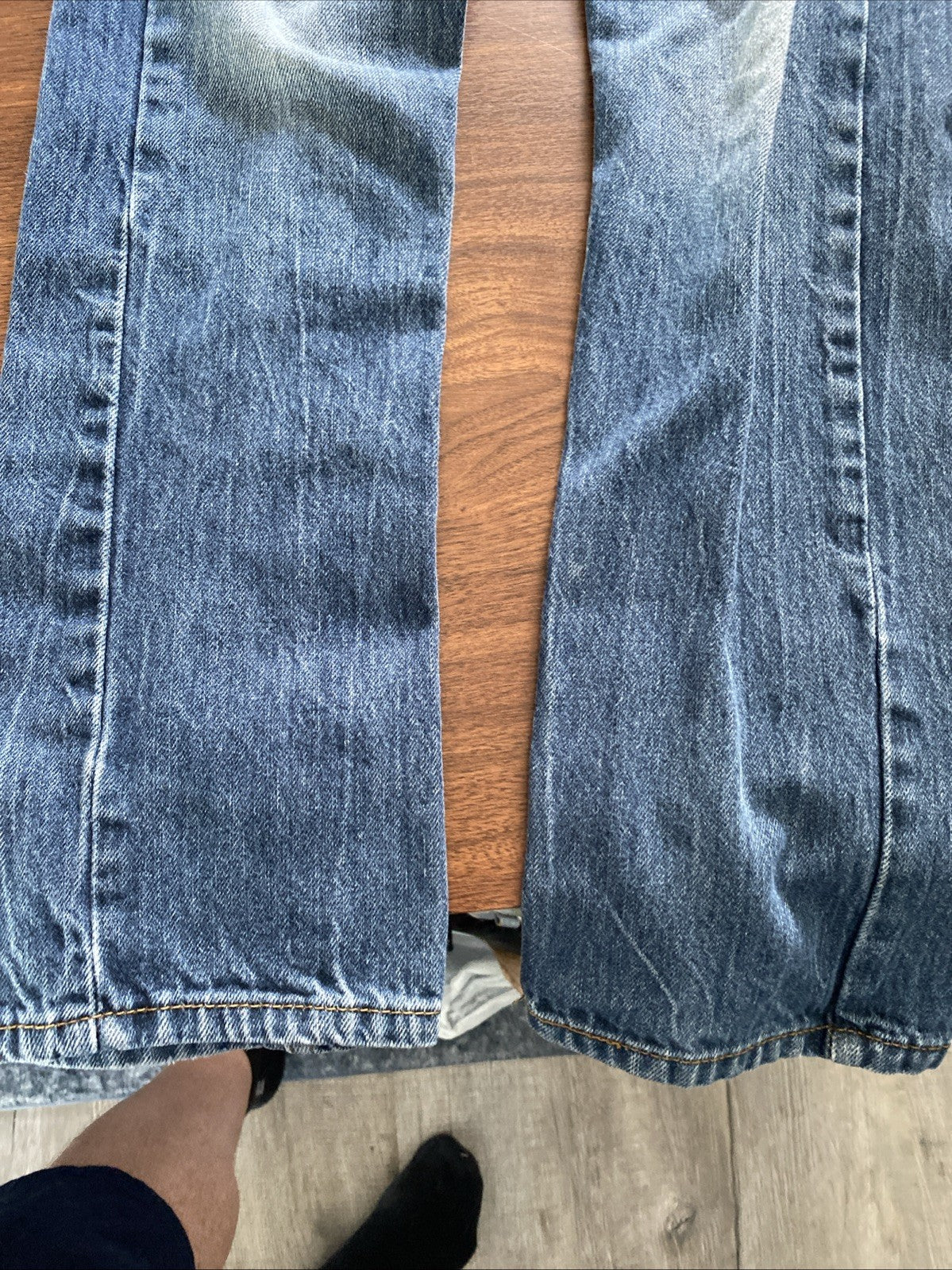 Levis Jeans Womens Size 12R Blue 514 Slim Straight Leg Mid Rise Dark Wash 26x26
