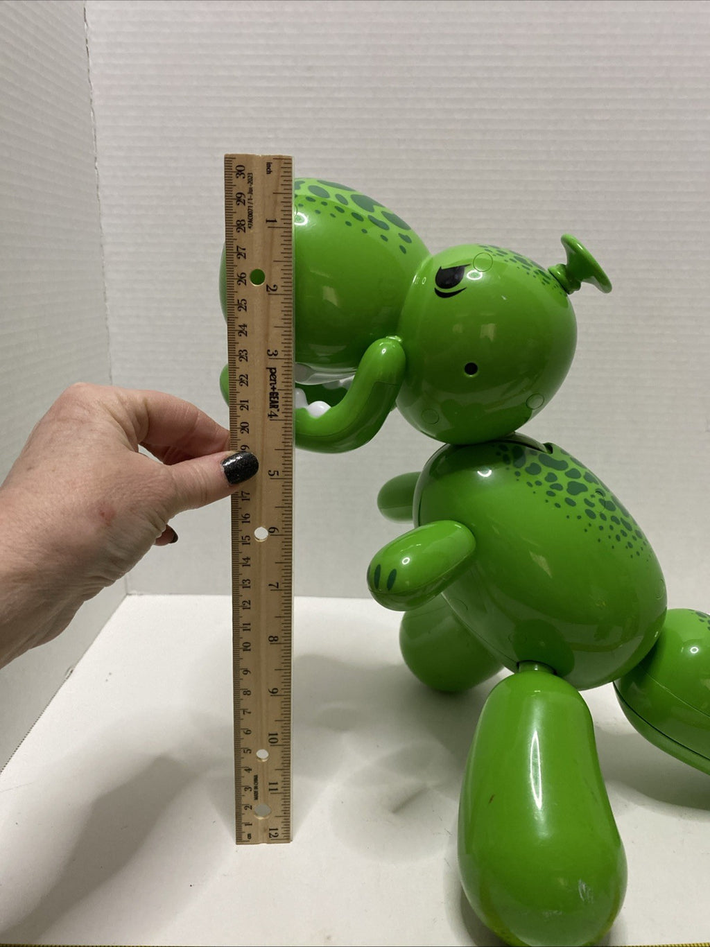 Squeakee The Balloon interactive Dinosaur Makes Sounds, stomps, Dances Pre Owned