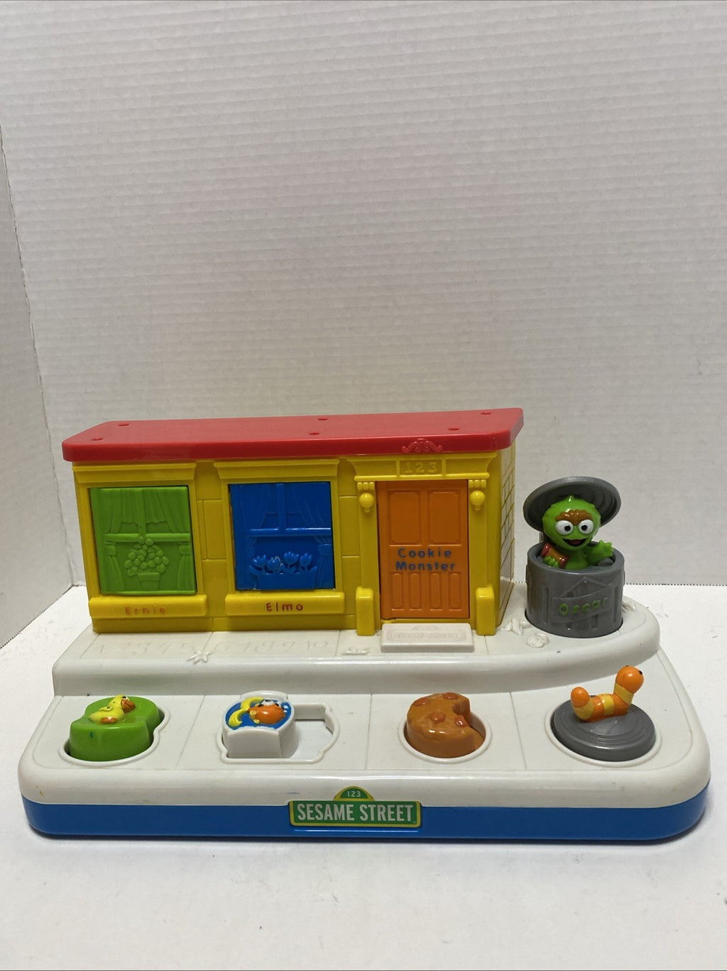 Vintage 2004 Sesame Street Pop Up Pals Singing Musical Ernie Elmo Oscar WORKS