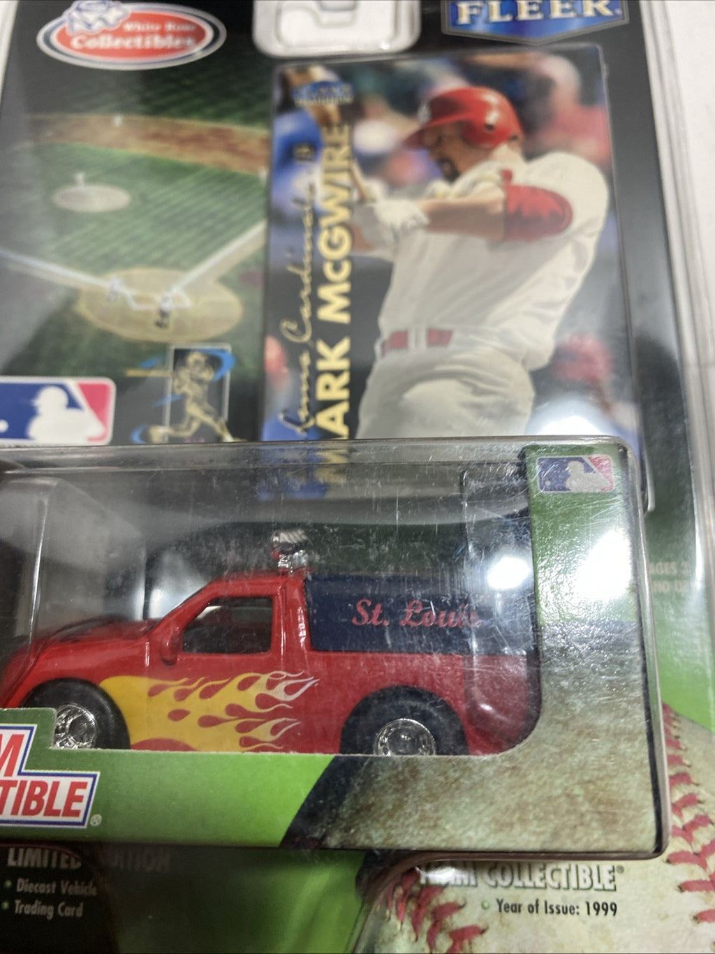 MLB White rose collectibles fleer Mark McGuire vehicle and card St. Louis Cardin