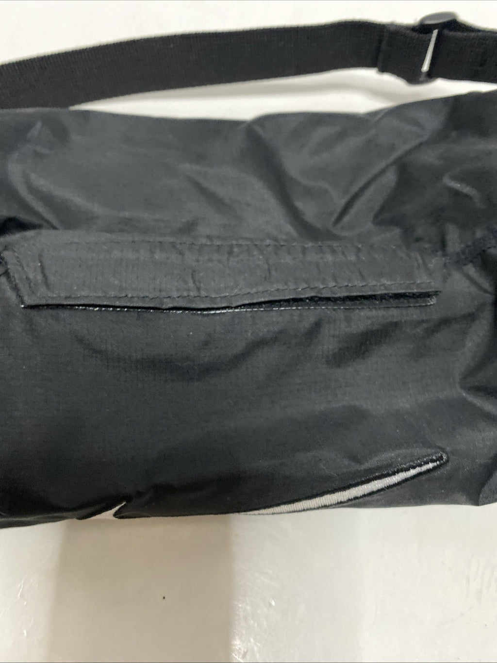 Nike Thermo Handwarmer, Unisex Adult, Black, Adjustable Belt, Knit Cuffs, Pocket