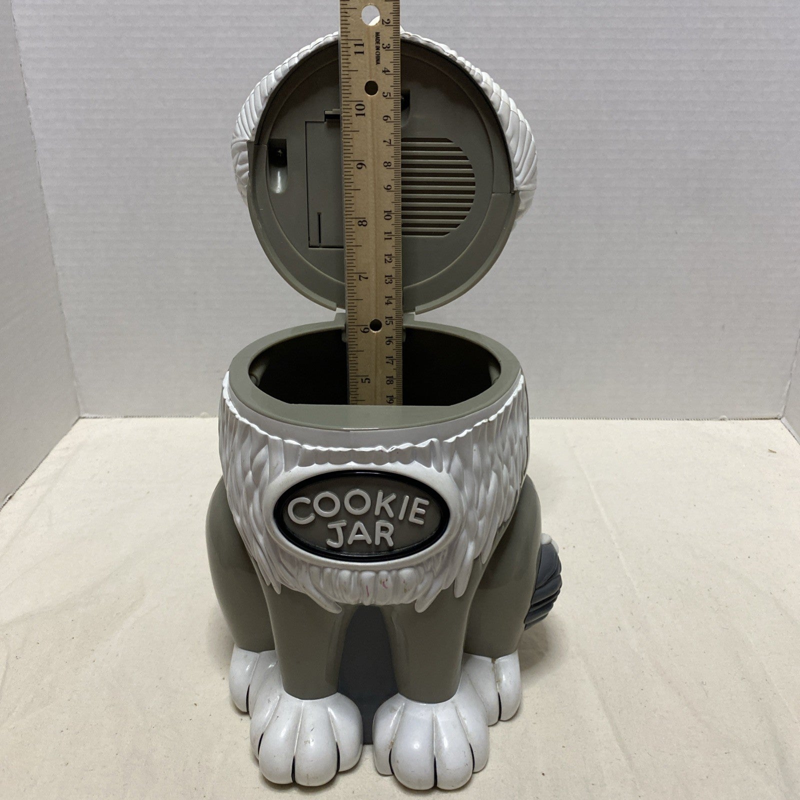 Vintage Fun Wolf Cookie Jar Howling Sound Affect 1998 Tested And Working
