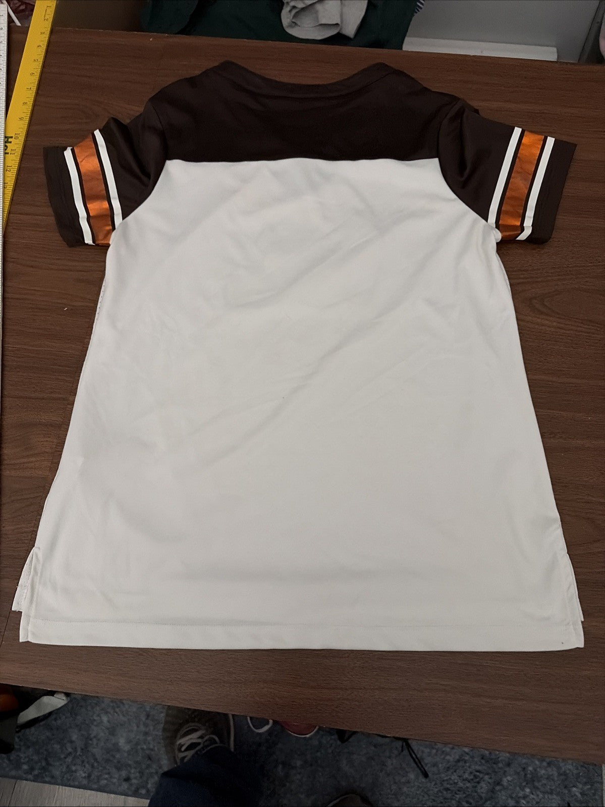 Women’s Majestic Medium Cleveland Brown Football Jersey
