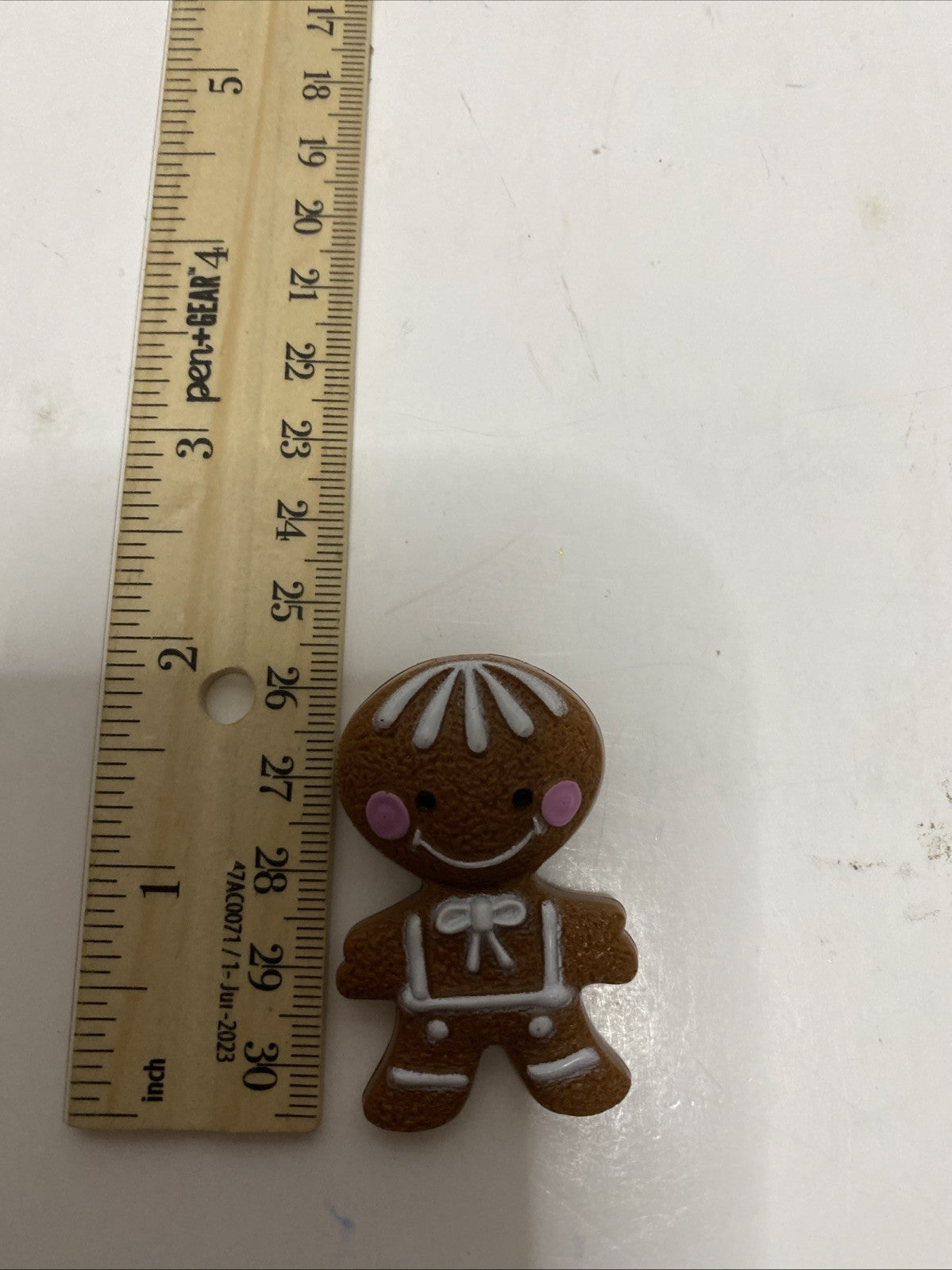 VTG 1972 Unused Avon Fragrance Glace Pin Pal  Gingerbread Man White Frosting