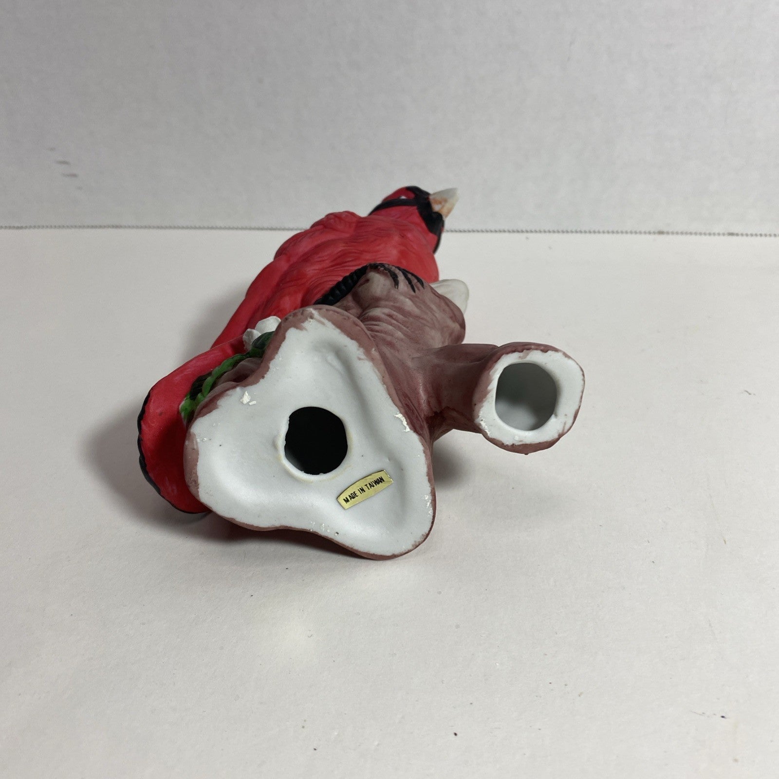 6.75" Tall Cardinal Figurine: Handpainted: Made in Taiwan: NO CHIPS