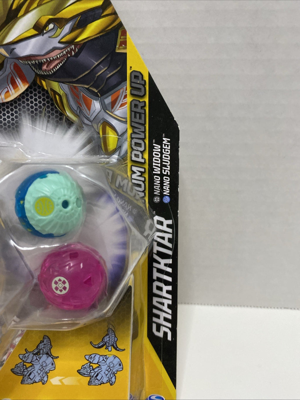 Bakugan Evolutions, Shartktar with Nano Widow & Sludgem Platinum Power Up Pack