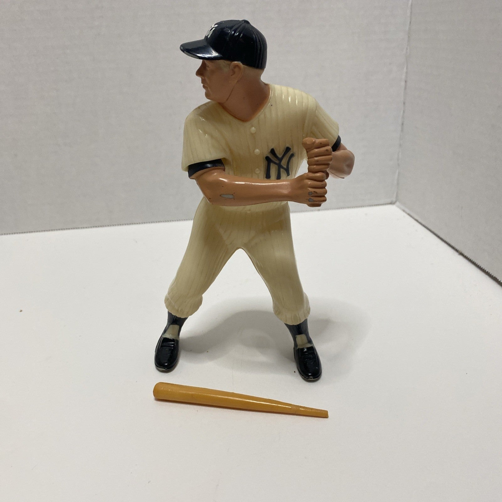 Original 1960s Mickey Mantle New York Yankees Hartland Statue w/ Bat - Clean
