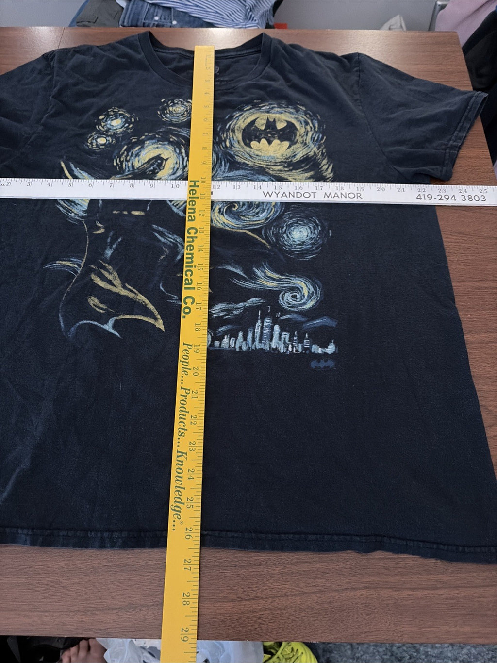 Batman Gotham City T-Shirt Mens L Black Bat Signal Van Gogh Starry Night Style