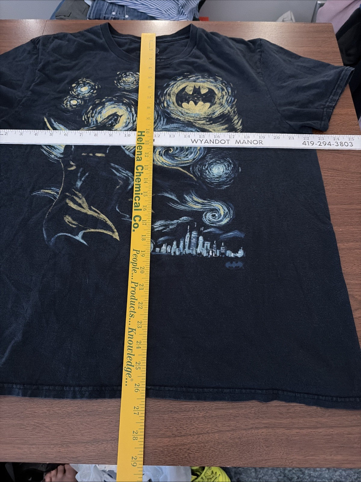 Batman Gotham City T-Shirt Mens L Black Bat Signal Van Gogh Starry Night Style