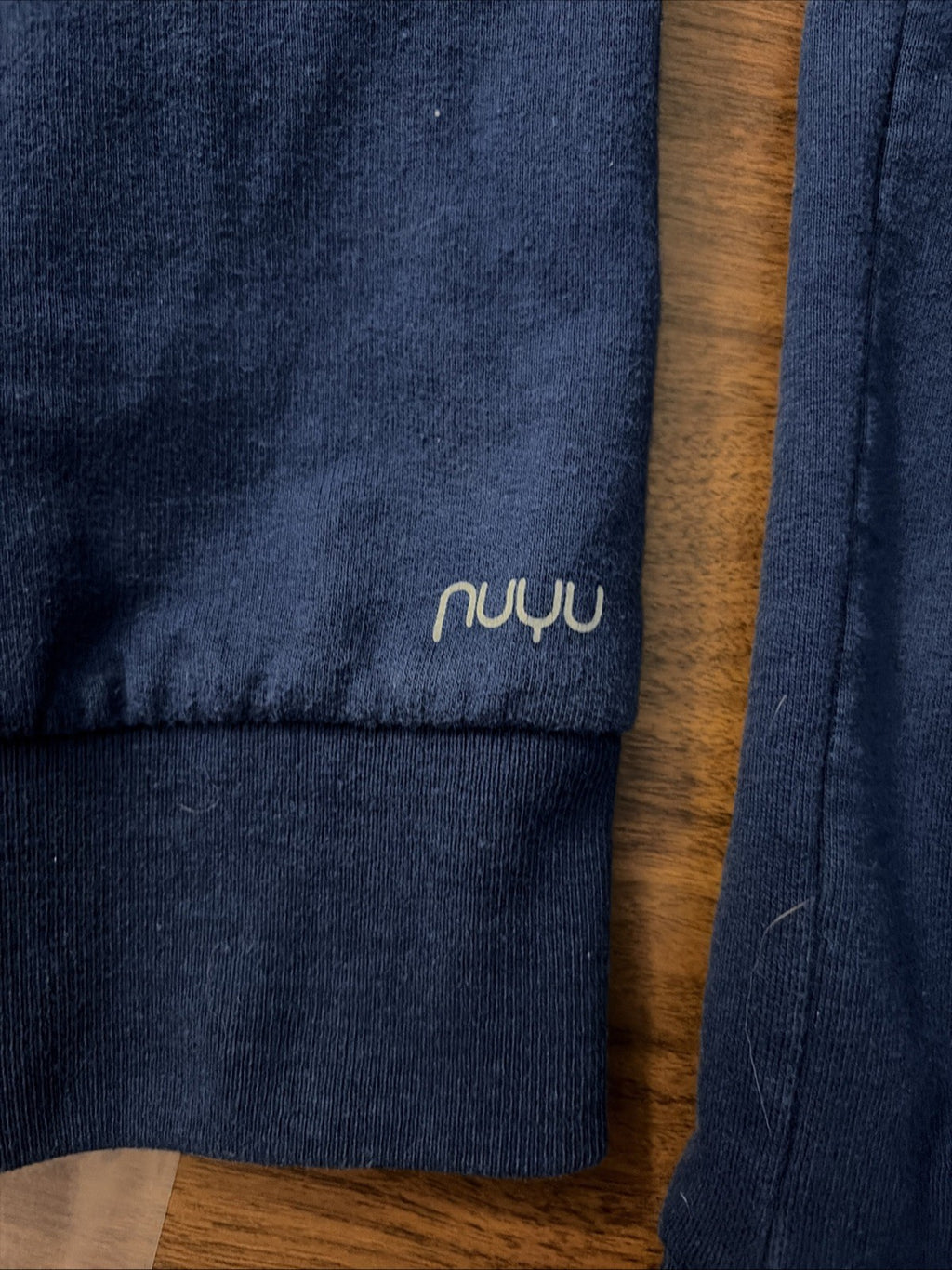 NUYU Large Women’s University Of Michigan Wolverine Sweatshirt