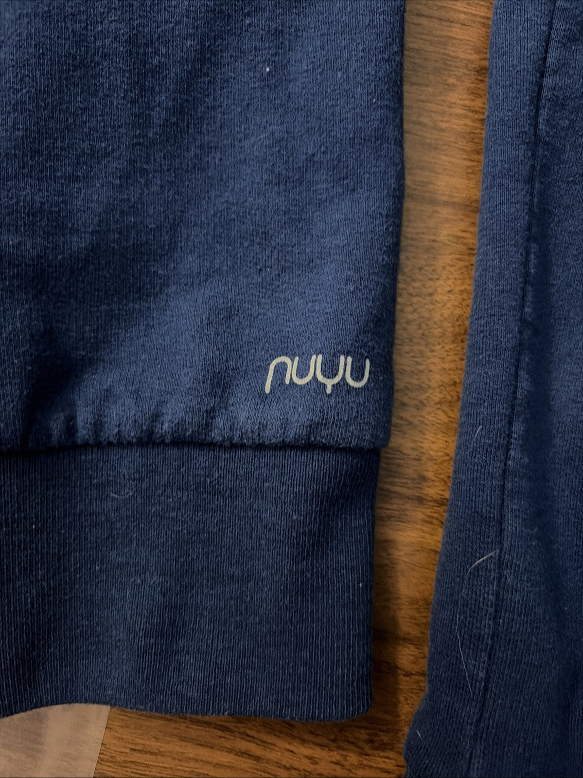 NUYU Large Women’s University Of Michigan Wolverine Sweatshirt