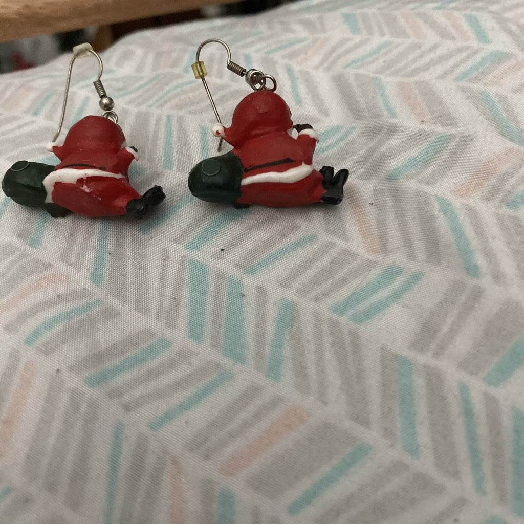2 Vintage 1" Painted Resin Santa Claus w/Gifts Christmas Earrings