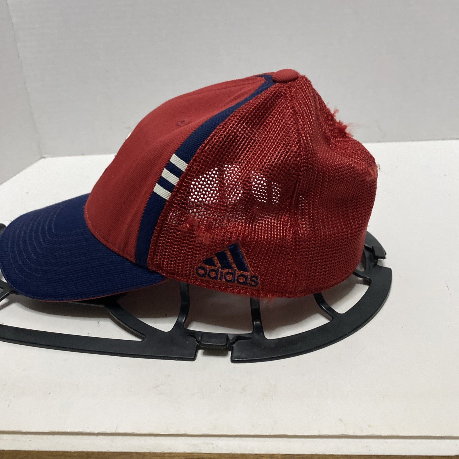 ADIDAS CLEVELAND CAVALIERS  mesh HAT one size fits all New Please see pictures.