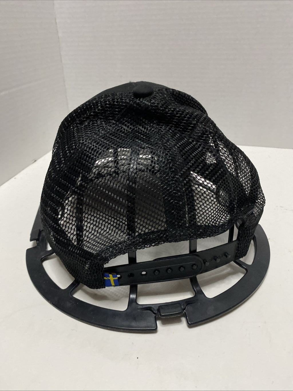 FJALLRAVEN SWEDEN 1960 Logo Black Snapback Trucker Mesh Baseball Hat Size S/M